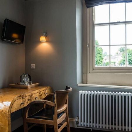 The Castle Inn Bradford-On-Avon Екстериор снимка