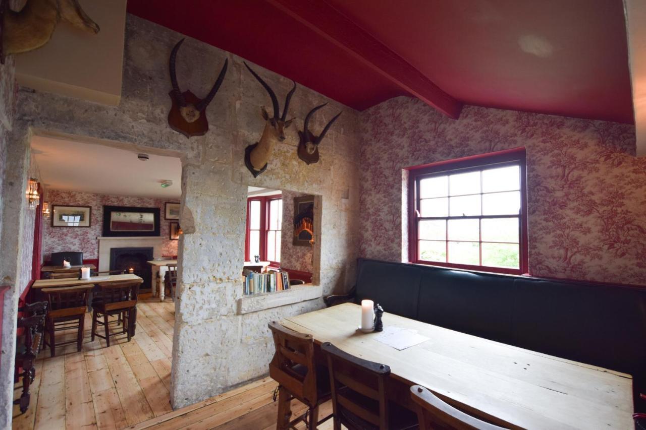 The Castle Inn Bradford-On-Avon Екстериор снимка