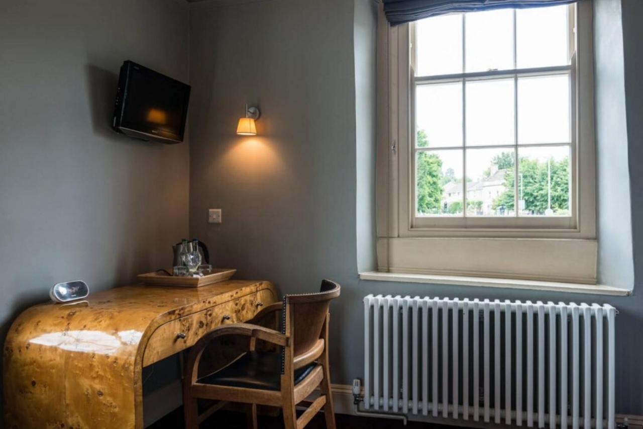 The Castle Inn Bradford-On-Avon Екстериор снимка