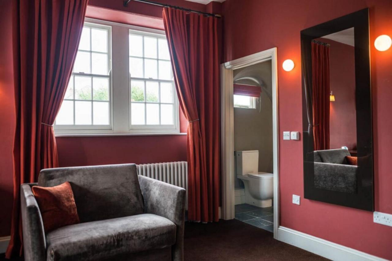 The Castle Inn Bradford-On-Avon Екстериор снимка