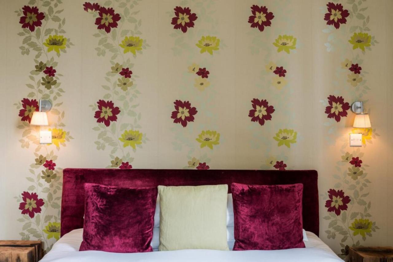 The Castle Inn Bradford-On-Avon Екстериор снимка